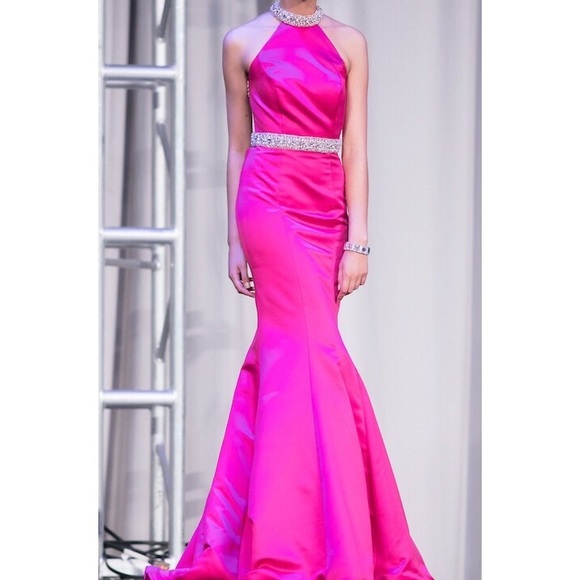 Ashley Lauren Dresses & Skirts - Pink mermaid style evening gown